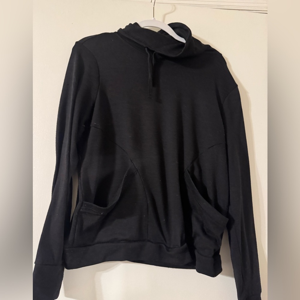 Old Navy active cowl neck size large